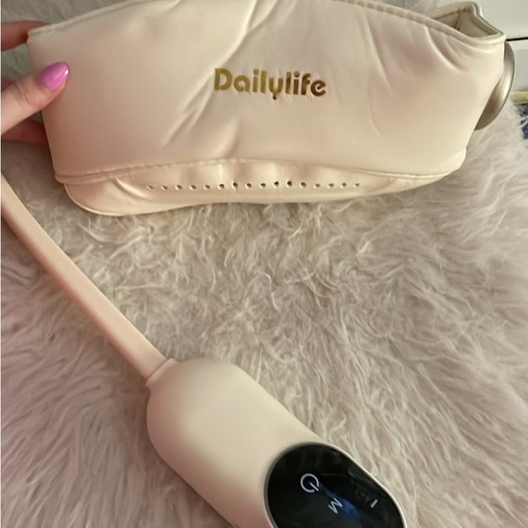 Dailylife Cream Massage Belt - Picture 1 of 9